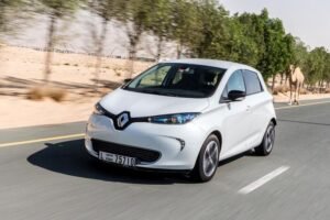 مزايا شراء السيارات الكهربائية في الإمارات 